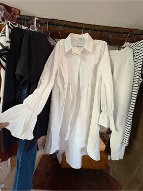 Futario NWT White Lace Panel Button Front Blouse XS Romantic Bell Sleeve